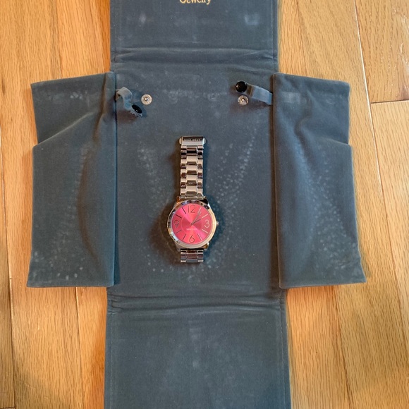 Watch - Picture 1 of 1